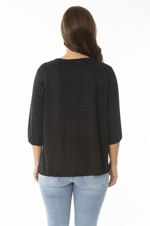 Kadın Büyük Beden Siyah Puan Desenli V Yaka Patı Düğmeli Kapri Kollu Bluz 65N36958