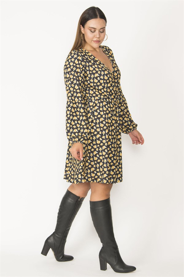 Kadın Siyah Anvelop Yakalı Kol Ağzı Ve Beli Lastik Detaylı Elbise 65N27422