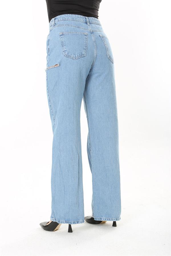 Kadın Büyük Beden Mavi Yırtık Detaylı Yüksek Bel Kot Pantolon 65N38076