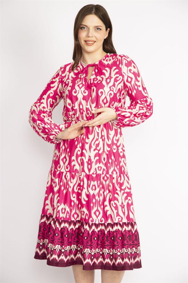 KADIN RENKLİ YAKA BAĞCIKLI KATLI UZUN ELBİSE