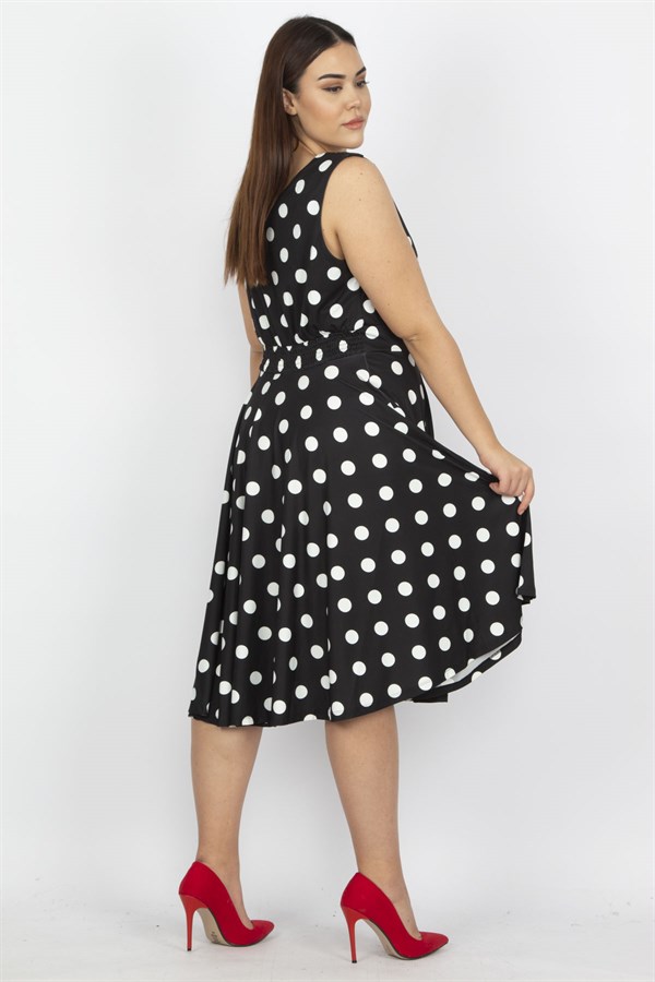 Kadın Siyah Puan Desenli Anvelop Arka Bel Lastik Detaylı Elbise 65N19620