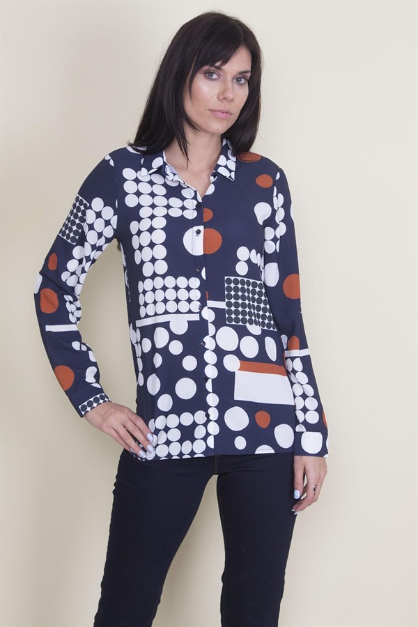 Chemise à motifs boutonnée sur le devant