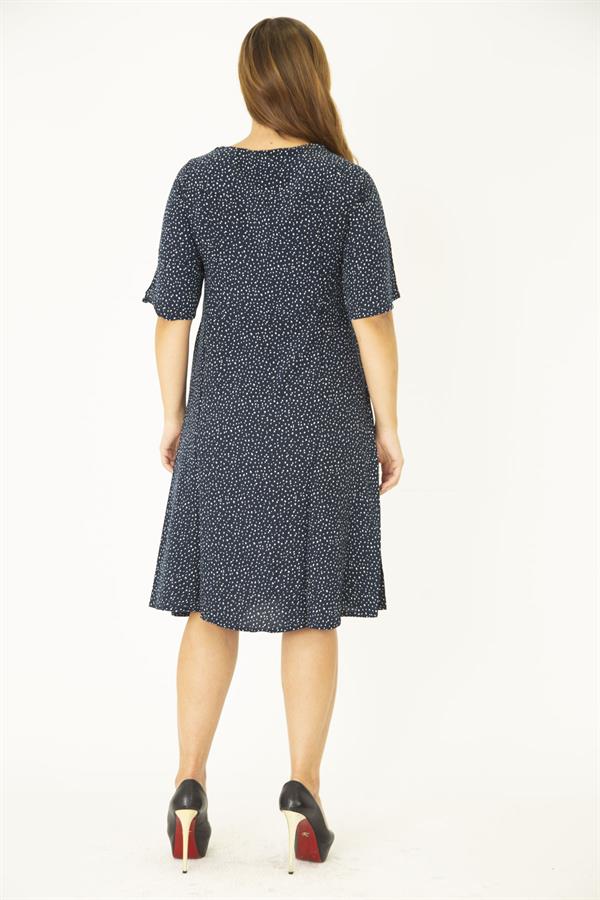 Kadın Büyük Beden Lacivert Dokuma Viskon Kumaş Ön Düğmeli Cepli Elbise 65N36785