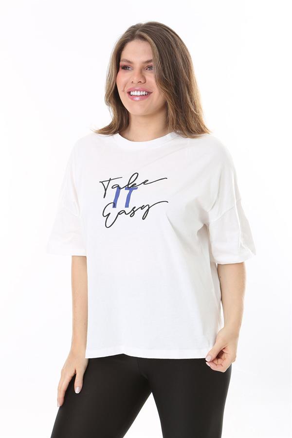 Kadın Büyük Beden Beyaz Pamuklu Kumaş Ön Nakışlı Kısa Kollu Bluz 65N37855