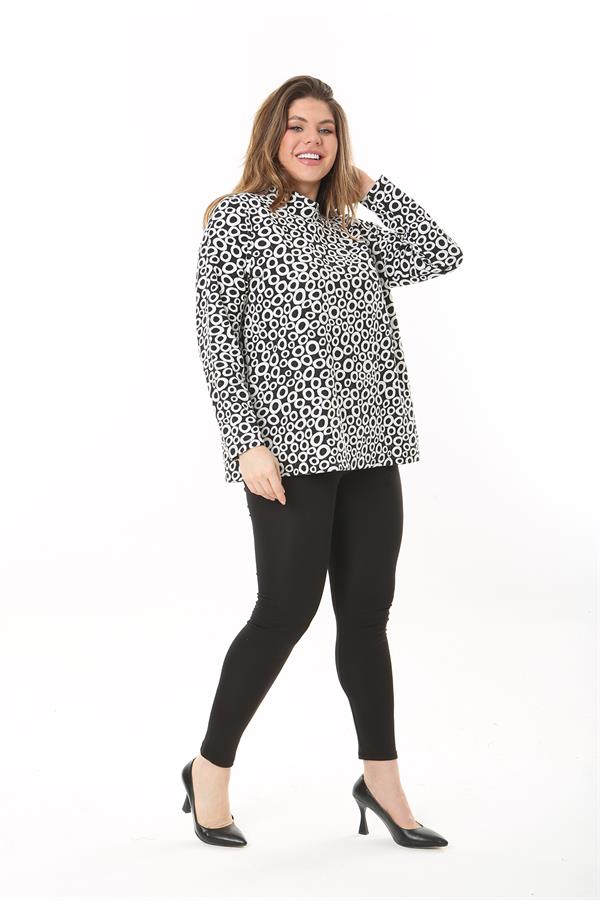 Kadın Büyük Beden Siyah Sıfır Yaka Yan Yırtmaçlı Uzun Kollu Tunik 65N37502