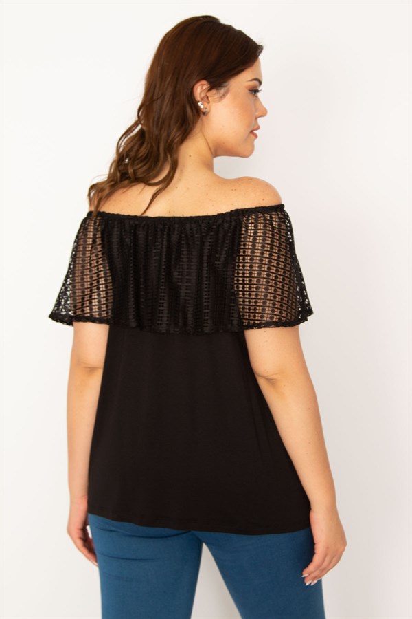 Kadın Siyah Yakası Lastikli Dantel Volanlı Bluz 65N33880