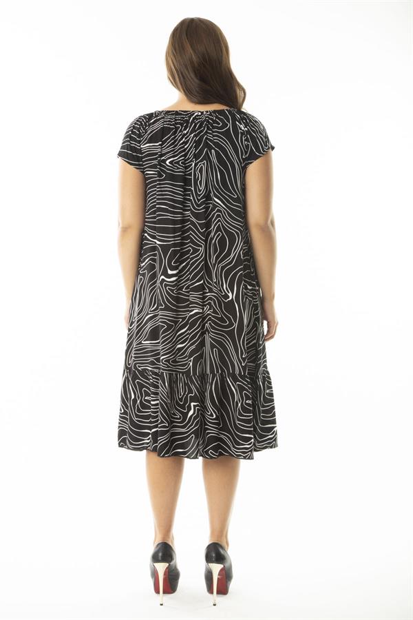 Kadın Büyük Beden Siyah Dokuma Viskon Kumaş Yakası Lastikli Etek Ucu Katlı Elbise 65N36909