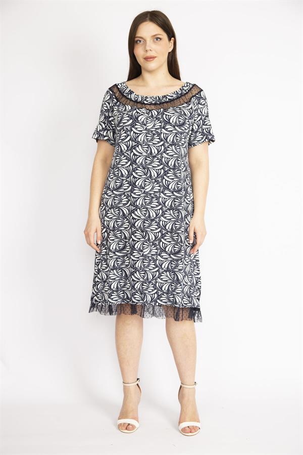 Kadın Lacivert Büyük Beden Yaka Ve Etek Ucu Tül Detaylı Yakası Lastikli Elbise