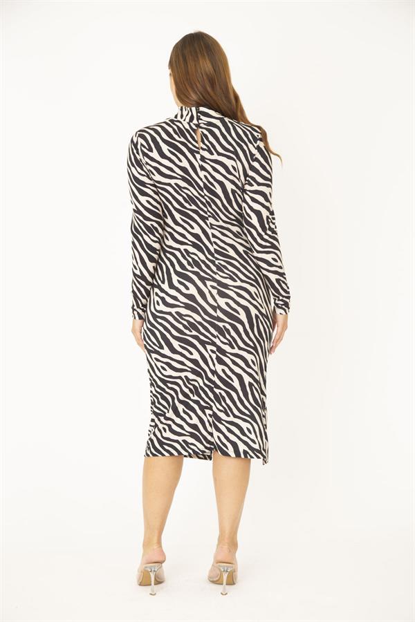 ROBE NOIRE À COL MONTANT POUR FEMME AVEC DÉTAILS ET PETITES FENTES