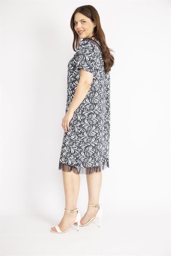 Kadın Lacivert Büyük Beden Yaka Ve Etek Ucu Tül Detaylı Yakası Lastikli Elbise