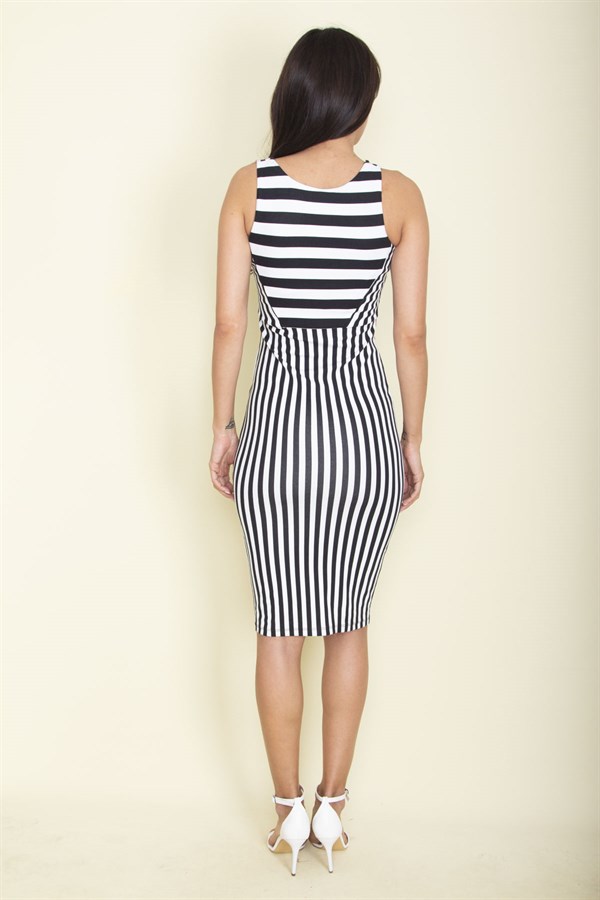 KADIN SİYAH BEYAZ ÇİZGİLİ ELBİSE