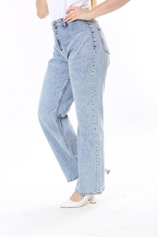 Kadın Büyük Beden Mavi Ön Fermuarlı Arka Cepli Yıkama Efektli Kot Pantolon 65N37831