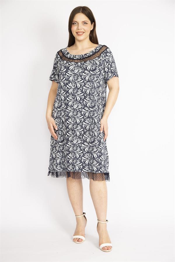 Kadın Lacivert Büyük Beden Yaka Ve Etek Ucu Tül Detaylı Yakası Lastikli Elbise