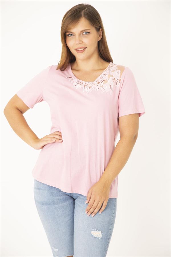 Kadın Büyük Beden Beyaz Pamuk Kumaş Dantel Detaylı Bluz 65N36937