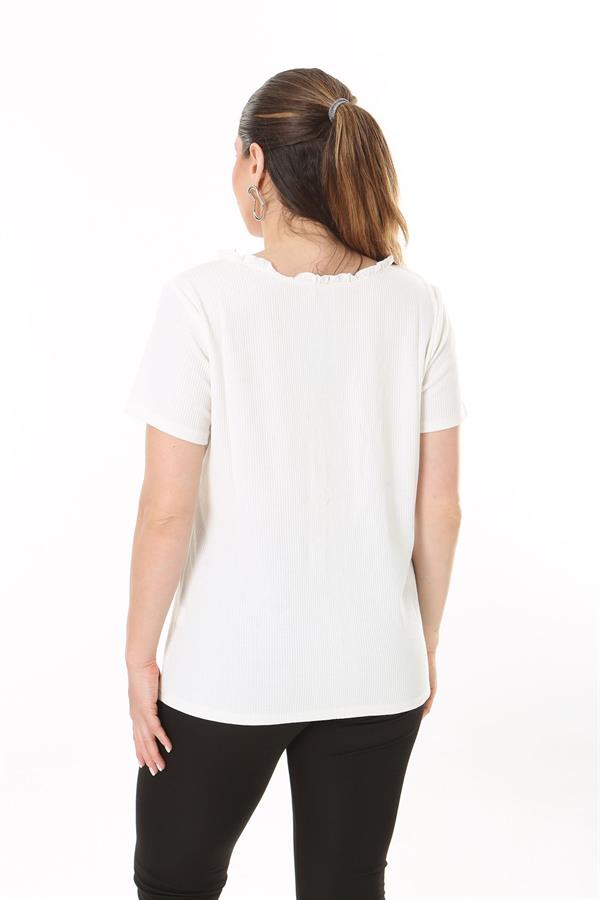 Kadın Büyük Beden Kemik Önü Süs Düğme Ve Yakası Fırfır Detaylı Kısa Kollu Bluz 65N37707