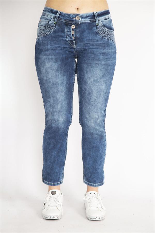 Kadın Lacivert Büyük Beden Nakış Detaylı Yıkama Efektli Likralı Kot Panyolon