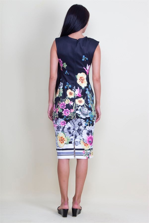 V-NECKED FLORAL PATTERNED DRESS