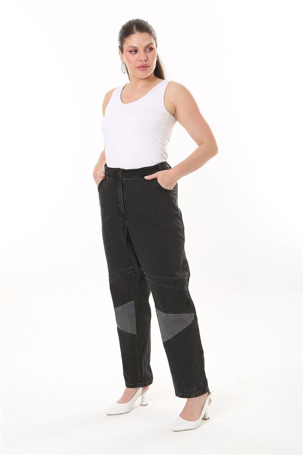 Kadın Büyük Beden Siyah Kup Detaylı Yan Kemeri Lastikli Likralı Kot Pantolon 65N37728
