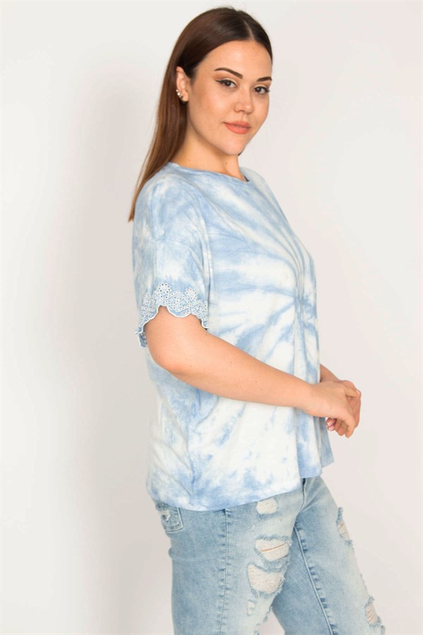 Kadın Mavi Batik Desenli Kol Ağzı Dantel Detaylı Bluz 65N33289