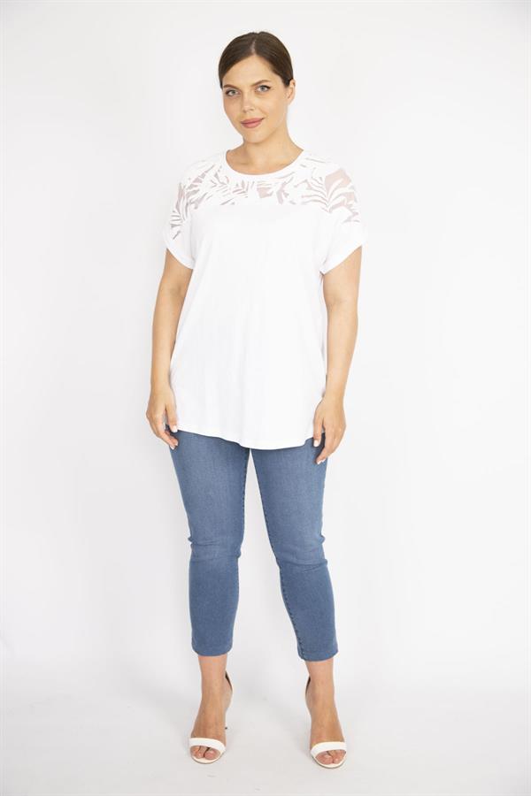 Kadın Beyaz Büyük Beden Pamuk Kumaş Robası Tül Aplike Uzun Bluz