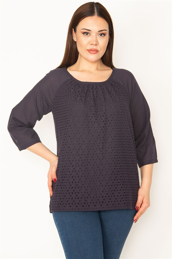 KADIN LACİVERT ÖNÜ ASTARLI DELİKİŞ NAKIŞLI KAPRİ KOLLU VUAL BLUZ