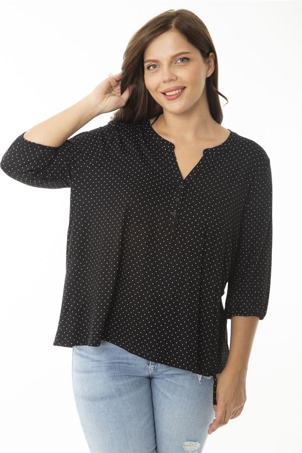Kadın Büyük Beden Siyah Puan Desenli V Yaka Patı Düğmeli Kapri Kollu Bluz 65N36958