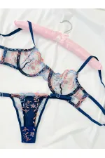 Lacivert Mavi Pembe Çiçek Desenli Kapsız Balenli Sütyen Tanga Brode İç Çamaşırı Takımı Lacivert Mavi Pembe Çiçek Desenli Kapsız Balenli Sütyen Tanga Brode İç Çamaşırı Takımı