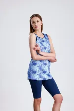 Maillot de bain une pièce sans manches, semi-couvrant et pudique, en lycra.