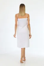 Robe longue à bretelles ajustables avec jupon, blanche