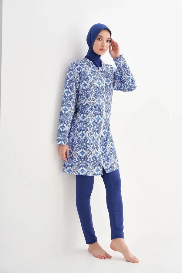 Maillot de bain une pièce couvrant entièrement, imperméable, de style parachute, avec leggings.