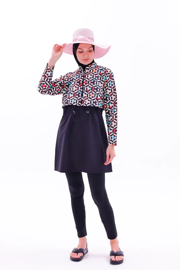 Maillot de bain une pièce imperméable de type parachute, avec leggings et double bonnet.