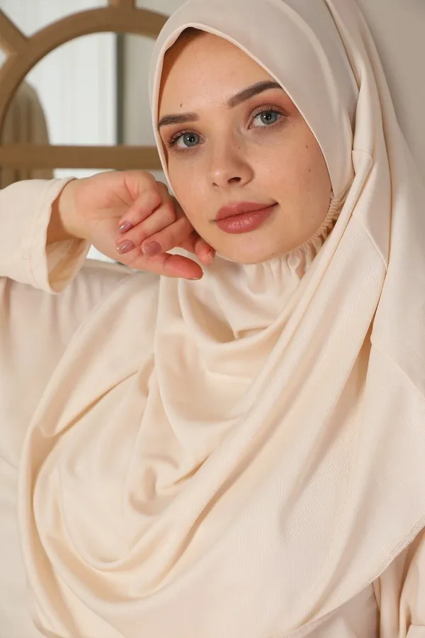 Kolay Giyilebilen Tek Parça Namaz Elbisesi Krem