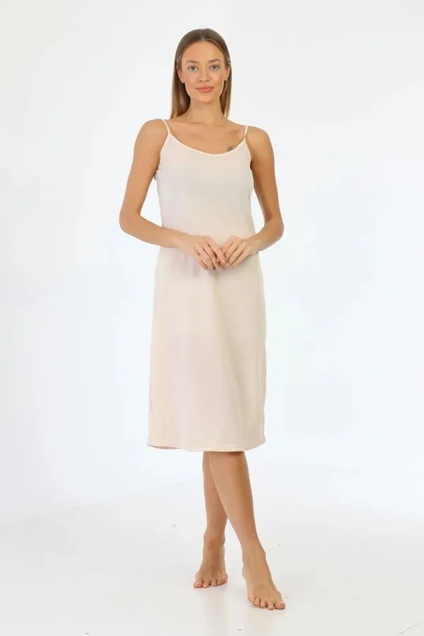 Robe longue à bretelles ajustables avec jupon