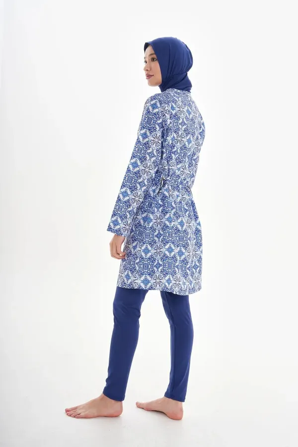 Maillot de bain une pièce couvrant entièrement, imperméable, de style parachute, avec leggings.