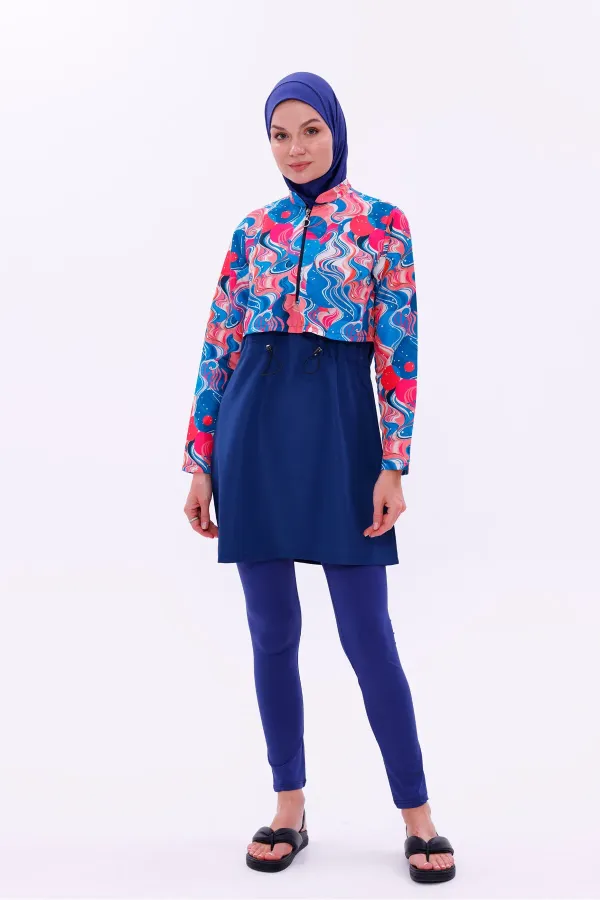 Maillot de bain une pièce imperméable de type parachute, avec leggings et double bonnet.