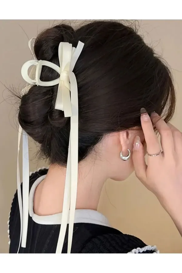 Sallantılı Saten Fiyonk Toka