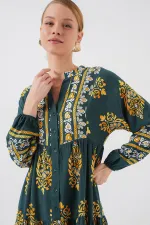 2423 Otantik Desenli Tesettür Elbise - Yeşil 7