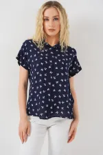 Chemise à manches courtes à motifs pour femme 20310 - Bleu marine