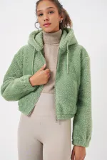 Veste courte à capuche en peluche 5193 - Vert écru