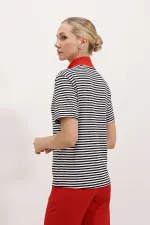 T-shirt rayé rouge à col polo zippé pour femme 0497