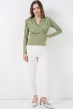 Kadın Omuz Vatkalı Kruvaze Yaka Bluz 942 - E.Yeşil