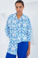 Chemise oversize en satin à motifs bleus et blancs pour femme 3985