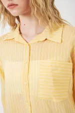 Kadın Tek Cepli Çizgili Oversize Gömlek 20375 - Sarı Kadın Tek Cepli Çizgili Oversize Gömlek 20375 - Sarı