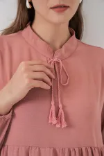 T1627 Yaka Bağcıklı Elbise - Pudra