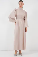 Robe de soirée modeste en satin 2510 - Crème Robe de soirée modeste en satin 2510 - Crème