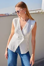 916 Düğme Detaylı Örme Yelek - Beyaz