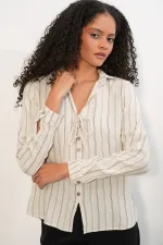 Chemise rayée en lin à lacets pour femme 995 - Crème