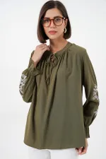 Chemisier brodé en maille pour femme 941 - Kaki