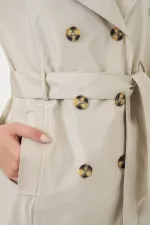 Trench-coat court ceinturé pour femme 5982 - Beige