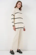 Ensemble deux pièces en maille rayée oversize pour femme 15959 - Écru